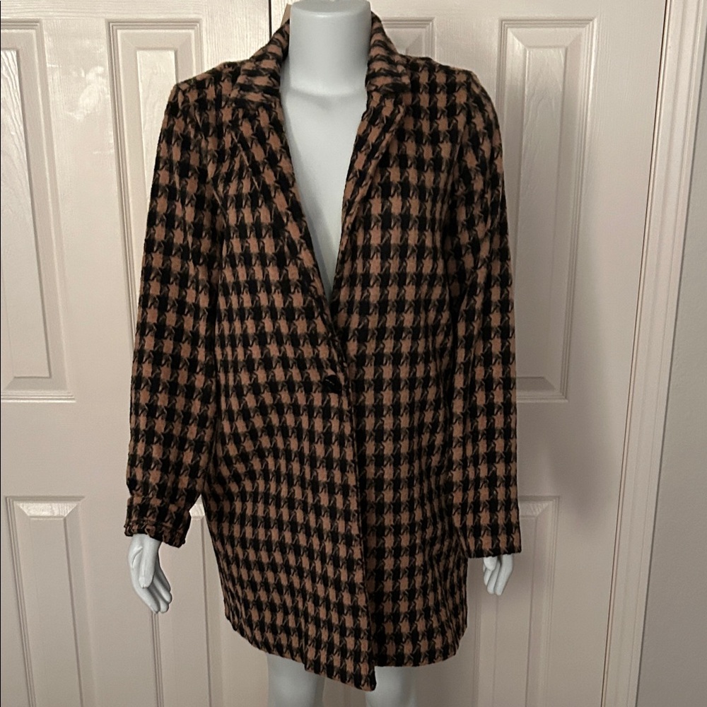 Active USA Stylish Black and Brown Women's Coat “nwt” SZ; L
